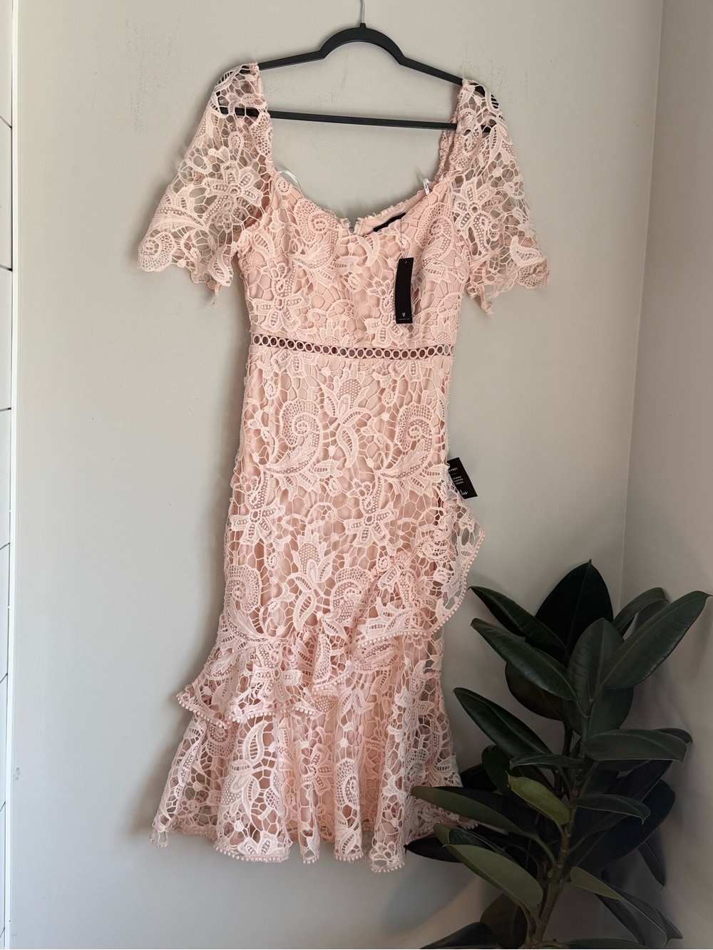 Lulus Blush Pink Lace Mermaid Midi Dress NWT Size Medium - Picture 2 of 7